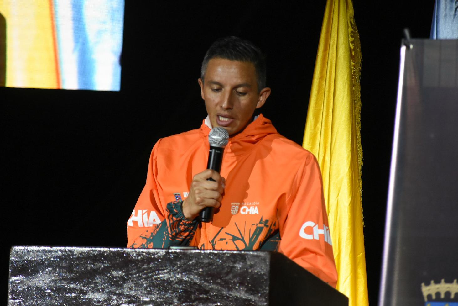 2 PRESENTACIÓN UNIFORMES