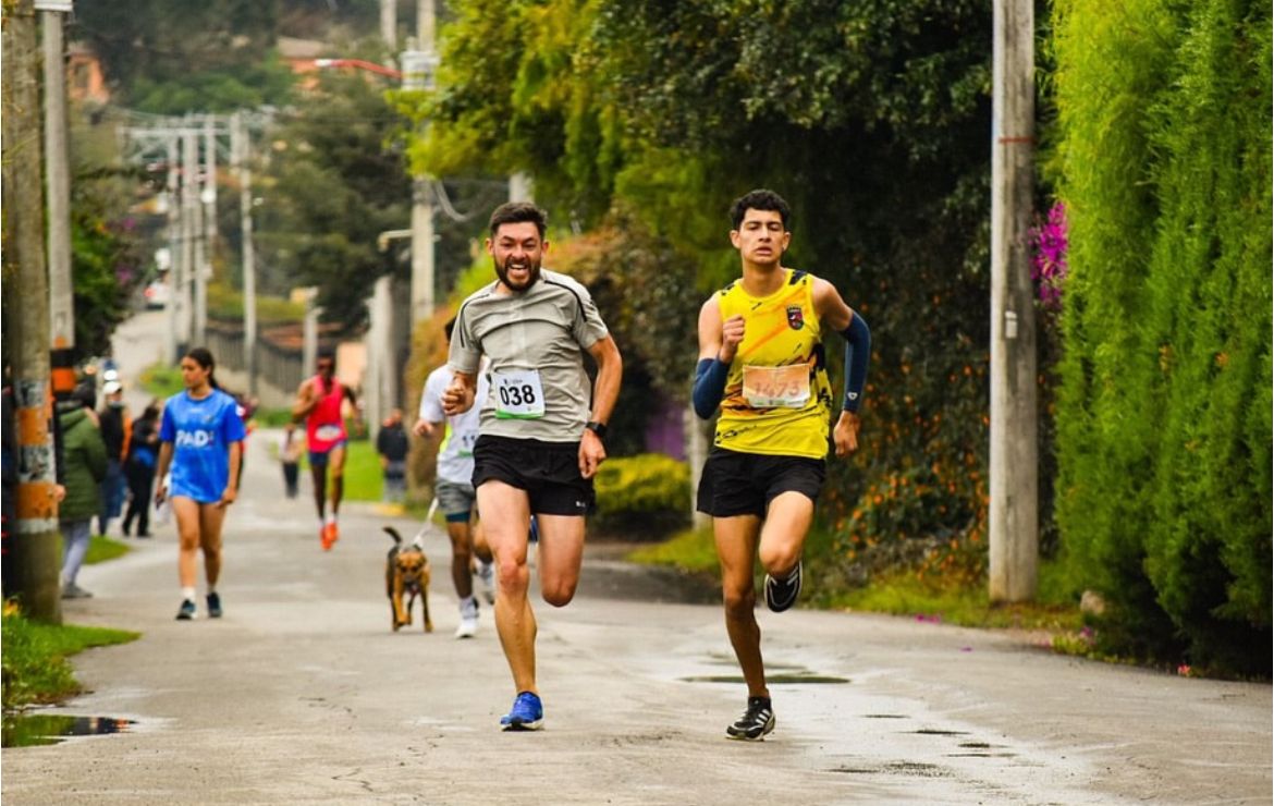 CARRERA CERCA DE PIEDRA