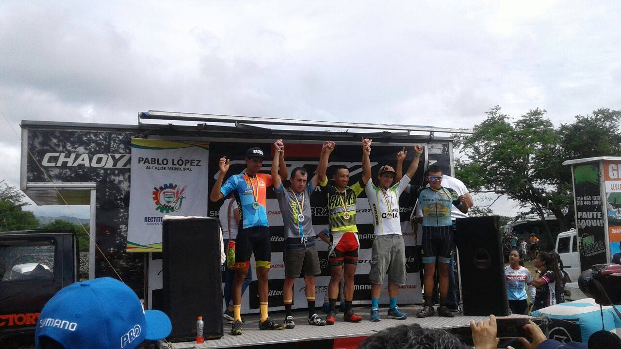 Copa Colombia Tres podium6