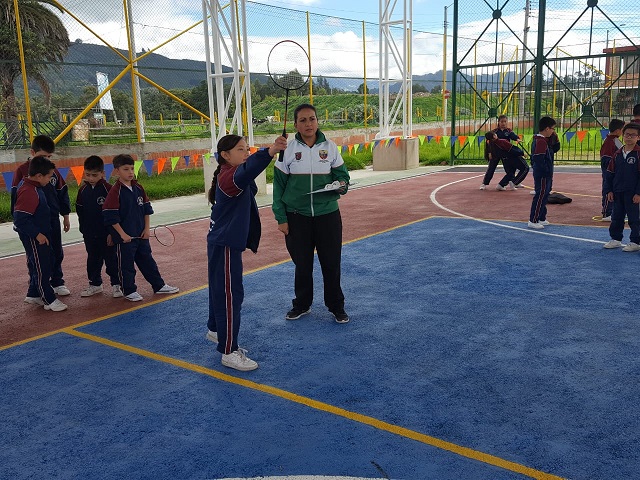 INICIACION BADMINTON 1