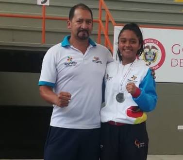 KARATE MEDALLA SUPERATE 2