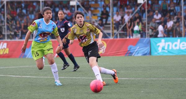 futbol femenino medellin 15