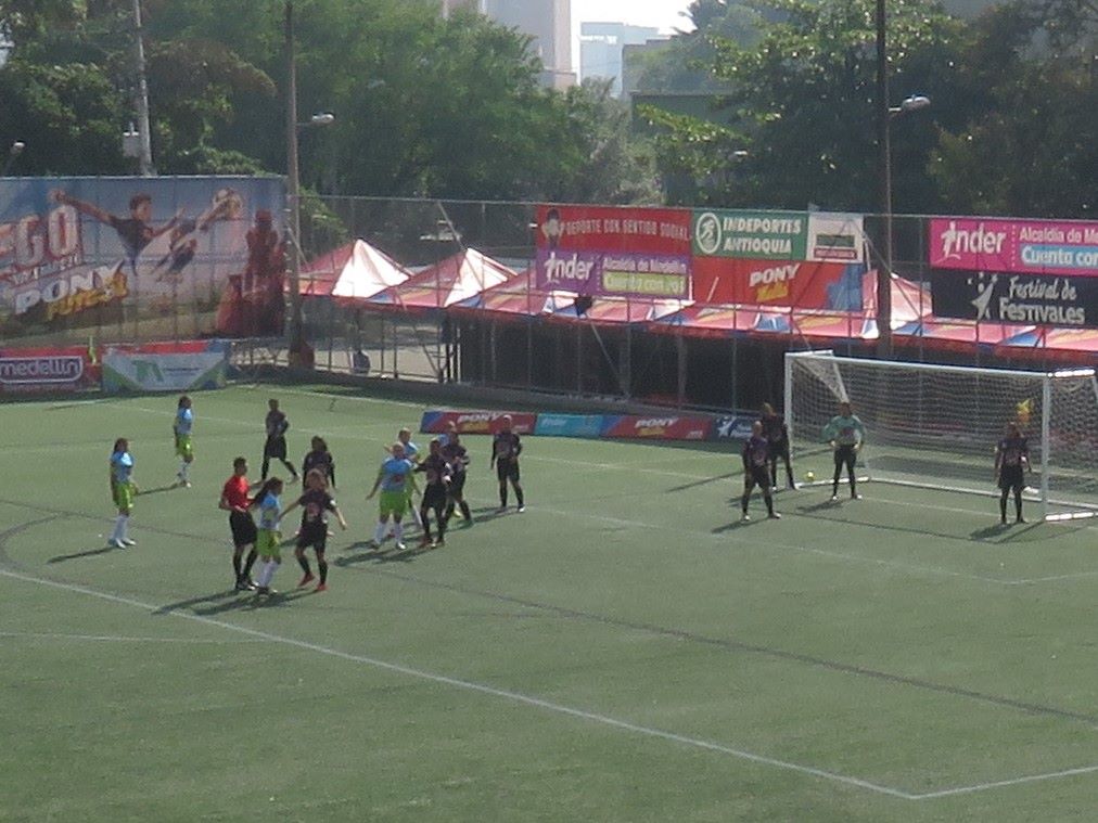 futbol femenino medellin 9