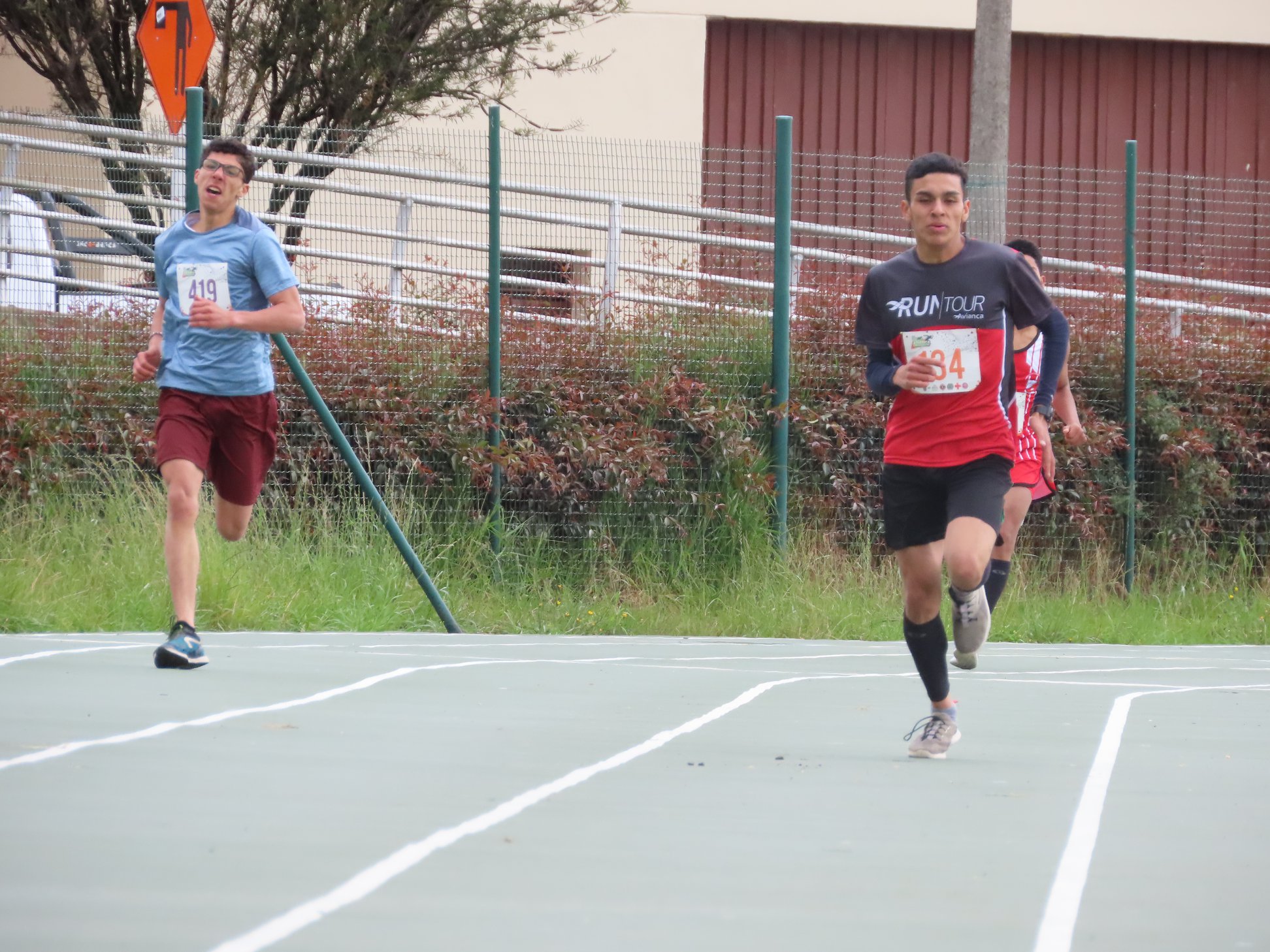 ATLETISMO INTERCOLEGIADO 13 JUNIOa