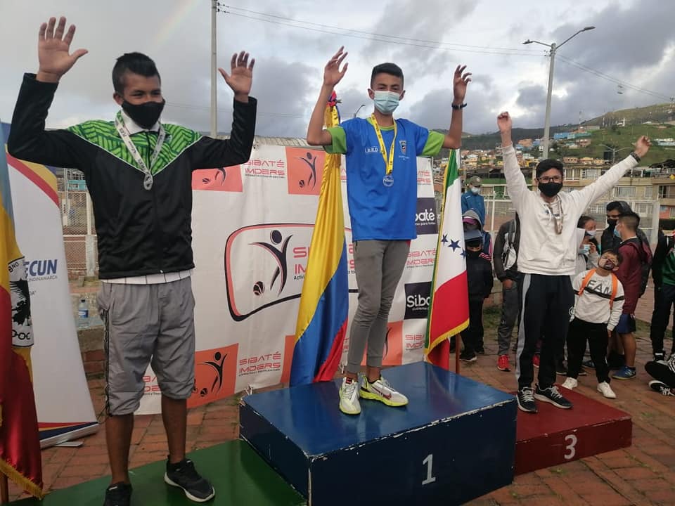 ATLETISMO 23 JUNIOD