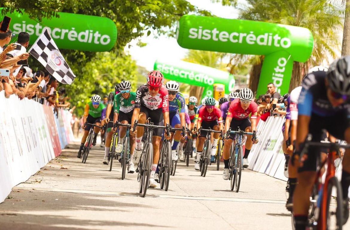 CICLISMO VUELTA A LA JUVENTUD