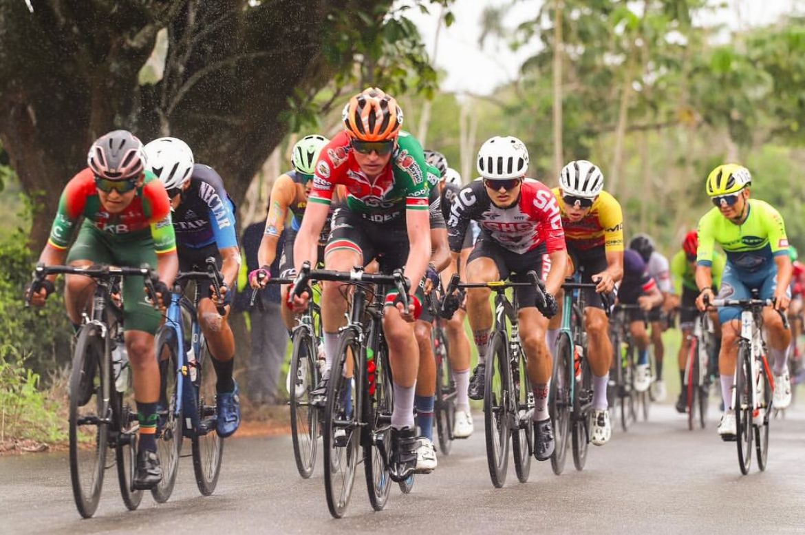 CICLISMO VUELTA A LA JUVENTUD1